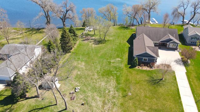 4539 141st Avenue NE, New London Twp, MN 56288