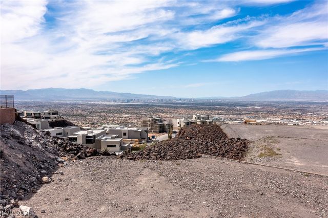 559 Grand Rim Drive, Henderson, NV 89012