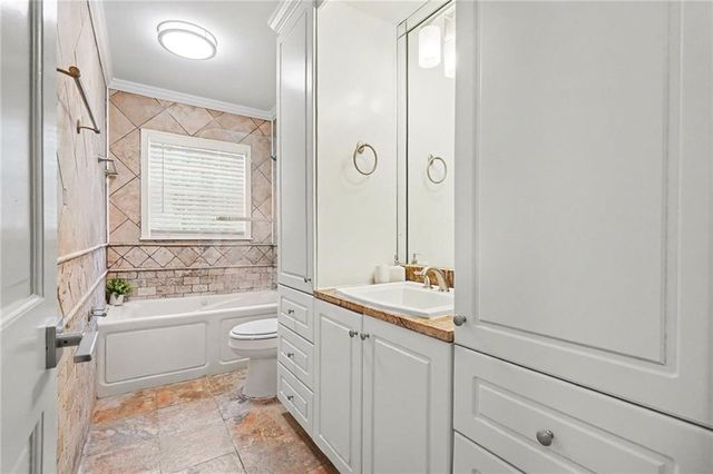 3960 Wedgefield Circle, Decatur, GA 30035