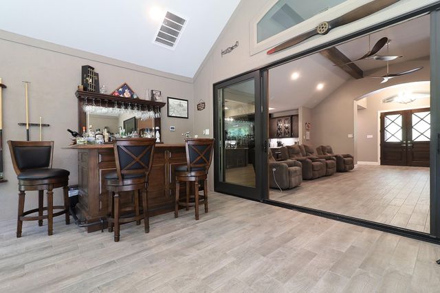 121 Red Hawk Rd Road, Huntsville, TX 77340