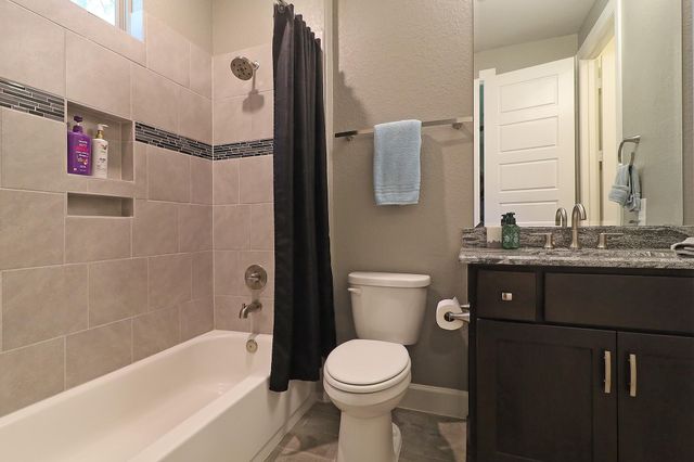 121 Red Hawk Rd Road, Huntsville, TX 77340