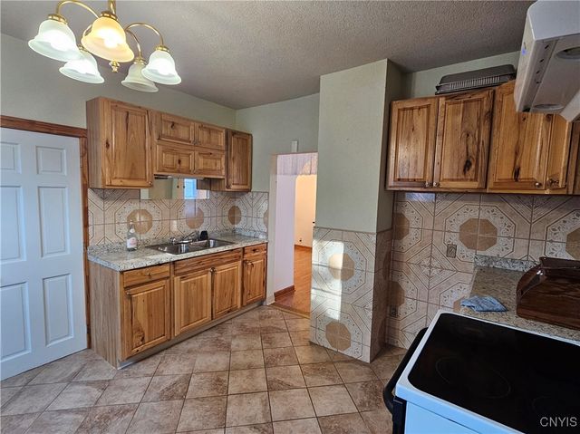 809 Mulberry Street, Utica, NY 13502