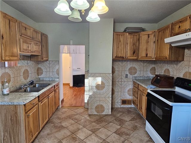 809 Mulberry Street, Utica, NY 13502