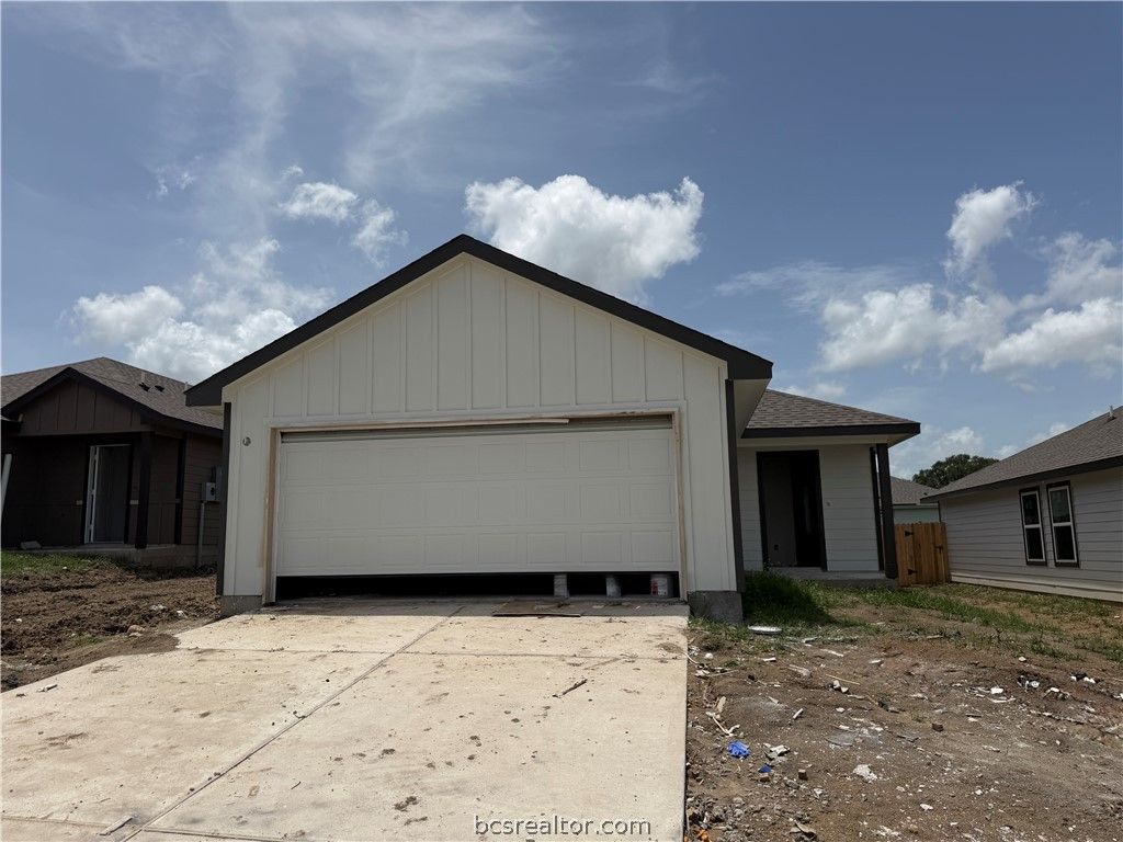 1241 Hickory Grove Street, Brenham, TX 77833 — exterior