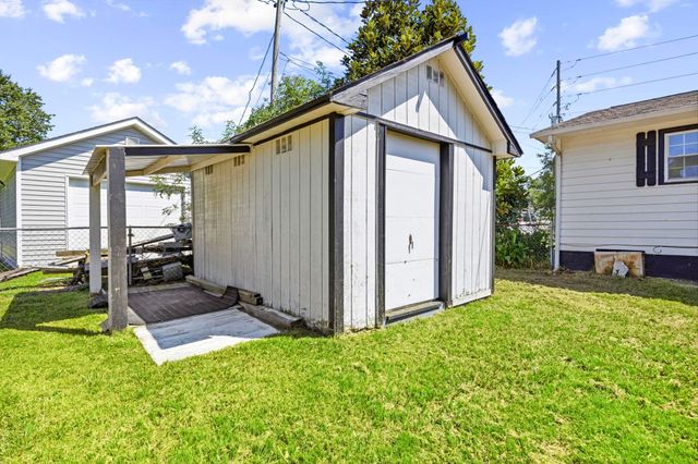 407 Luttie Rd., Myrtle Beach, SC 29588