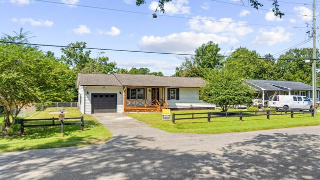 407 Luttie Rd., Myrtle Beach, SC 29588