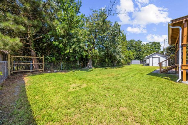 407 Luttie Rd., Myrtle Beach, SC 29588