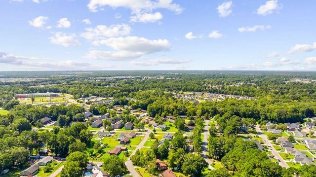 407 Luttie Rd., Myrtle Beach, SC 29588