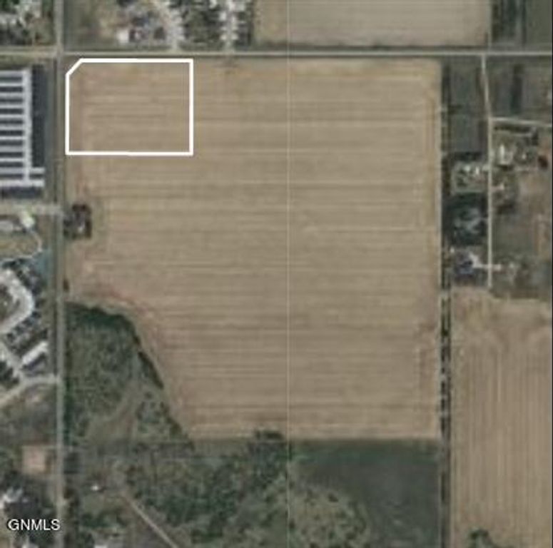 3402 Rutland Drive, Bismarck, ND 58504 photo 2