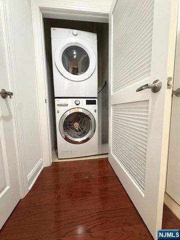 20 Ave At Port Imperial 212, West New York, NJ 07093