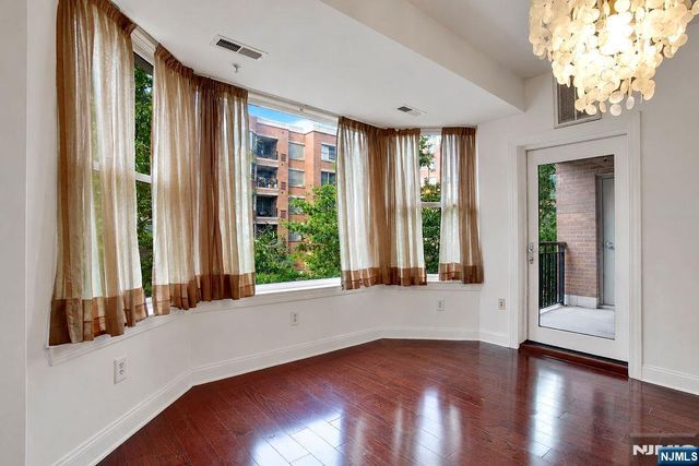 20 Ave At Port Imperial 212, West New York, NJ 07093