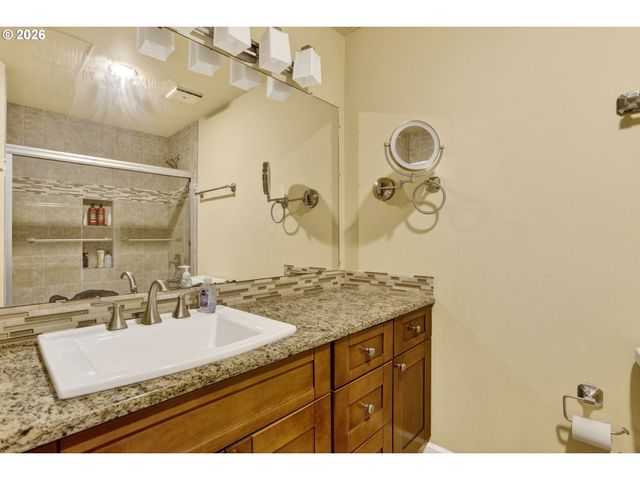 1500 Sw 5TH Ave, Portland, OR 97201