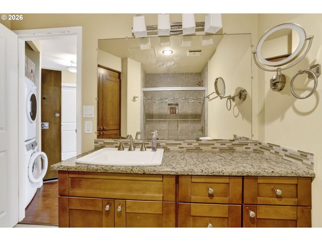 1500 Sw 5TH Ave, Portland, OR 97201