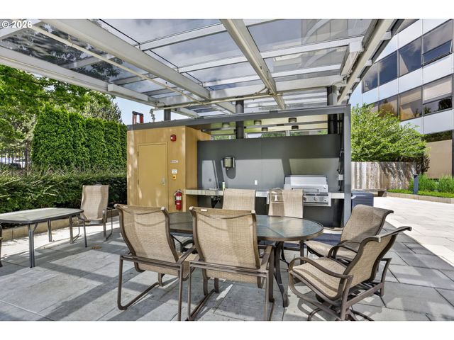 1500 Sw 5TH Ave, Portland, OR 97201