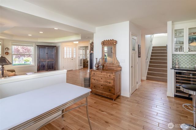 645 18th Avenue W, Kirkland, WA 98033