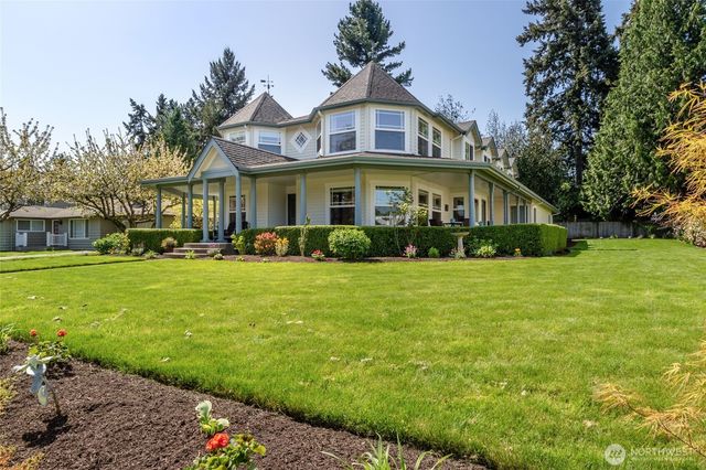 645 18th Avenue W, Kirkland, WA 98033