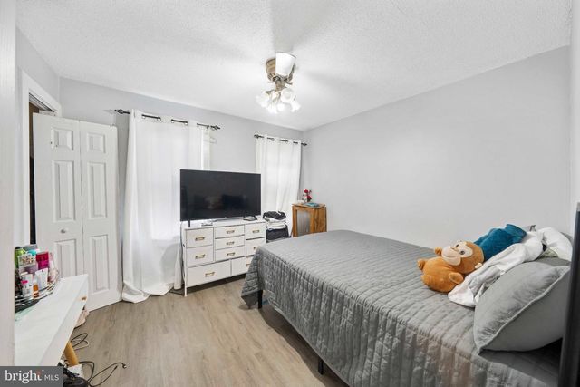 27 MARSHALL AVE, Hamilton, NJ 08610