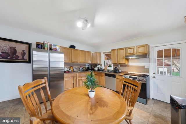 27 MARSHALL AVE, Hamilton, NJ 08610