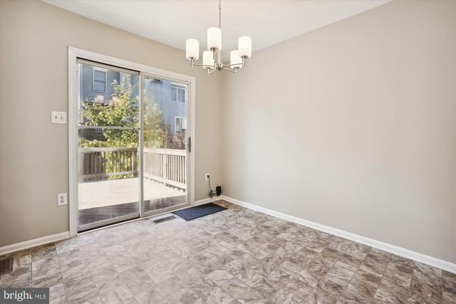 14705 FLOWER HILL DR, Centreville, VA 20120