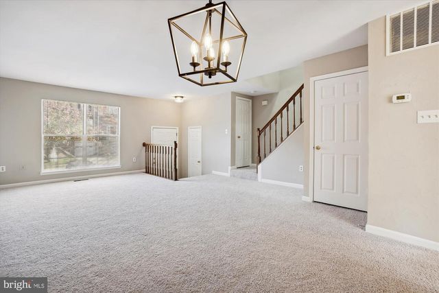 14705 FLOWER HILL DR, Centreville, VA 20120