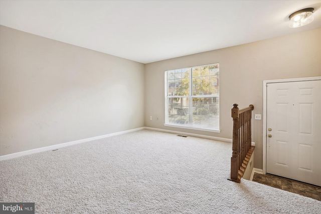 14705 FLOWER HILL DR, Centreville, VA 20120