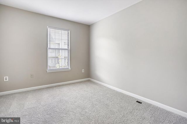 14705 FLOWER HILL DR, Centreville, VA 20120