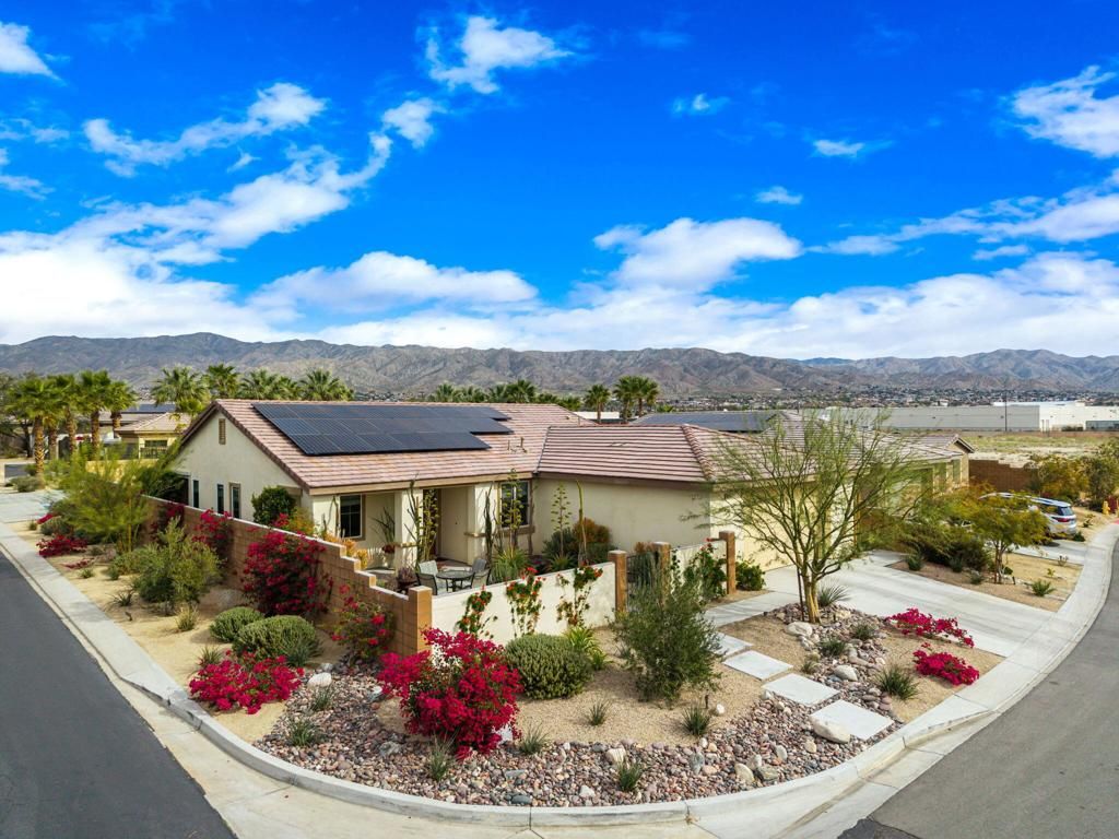 Image 2 of property listing at 66258 N Agua Dulce Drive, Desert Hot Springs, CA 92240