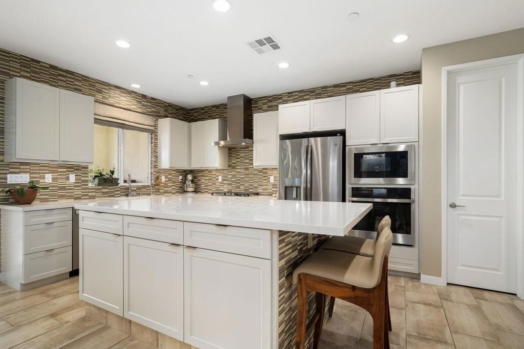 Image 7 of property listing at 66258 N Agua Dulce Drive, Desert Hot Springs, CA 92240