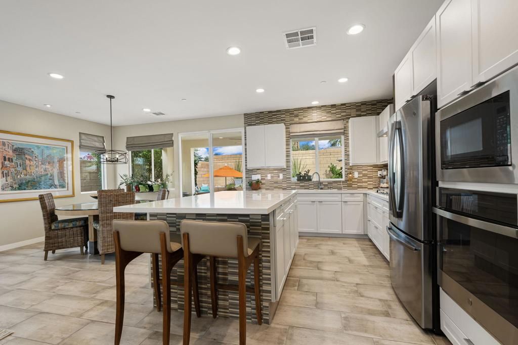 Image 8 of property listing at 66258 N Agua Dulce Drive, Desert Hot Springs, CA 92240