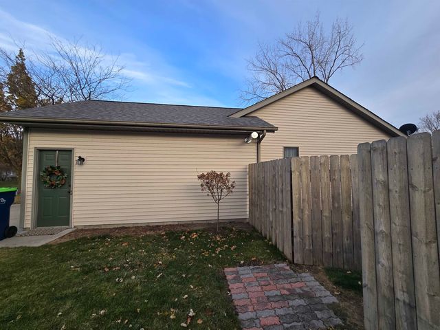 910 E Murphy Street, Bay City, MI 48706