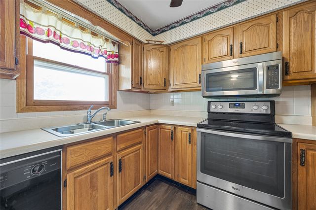 7800 Wieneke Circle, Cedar Rapids, IA 52404