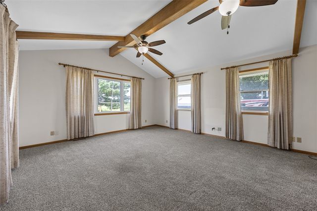 7800 Wieneke Circle, Cedar Rapids, IA 52404