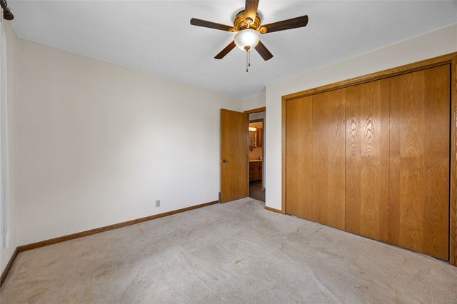 7800 Wieneke Circle, Cedar Rapids, IA 52404