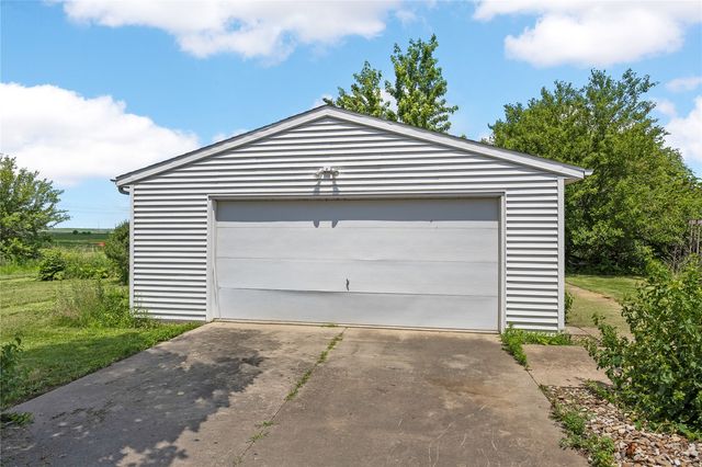 7800 Wieneke Circle, Cedar Rapids, IA 52404