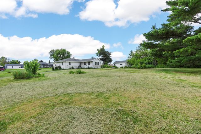 7800 Wieneke Circle, Cedar Rapids, IA 52404