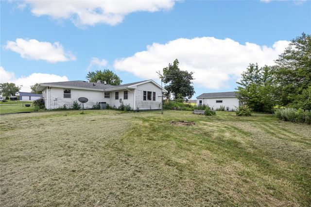 7800 Wieneke Circle, Cedar Rapids, IA 52404