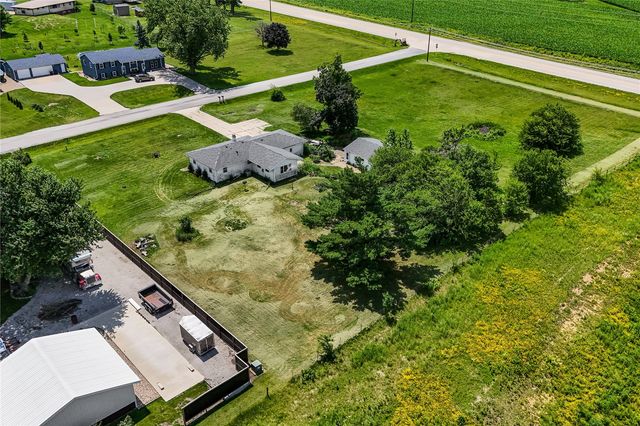 7800 Wieneke Circle, Cedar Rapids, IA 52404