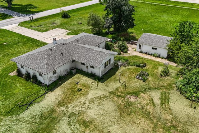 7800 Wieneke Circle, Cedar Rapids, IA 52404