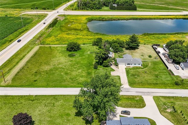 7800 Wieneke Circle, Cedar Rapids, IA 52404
