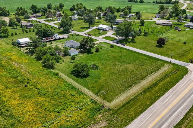 7800 Wieneke Circle, Cedar Rapids, IA 52404