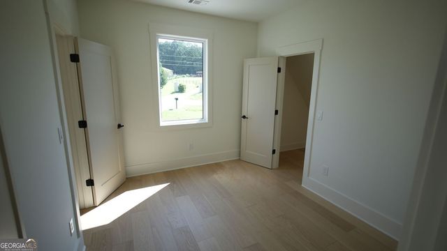 6214 Blackjack Rd, Flowery Branch, GA 30542