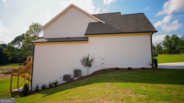 6214 Blackjack Rd, Flowery Branch, GA 30542
