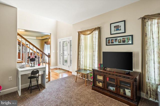 304 IRON VALLEY DR, Lebanon, PA 17042
