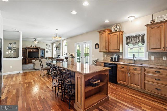 304 IRON VALLEY DR, Lebanon, PA 17042