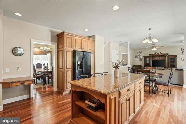 304 IRON VALLEY DR, Lebanon, PA 17042