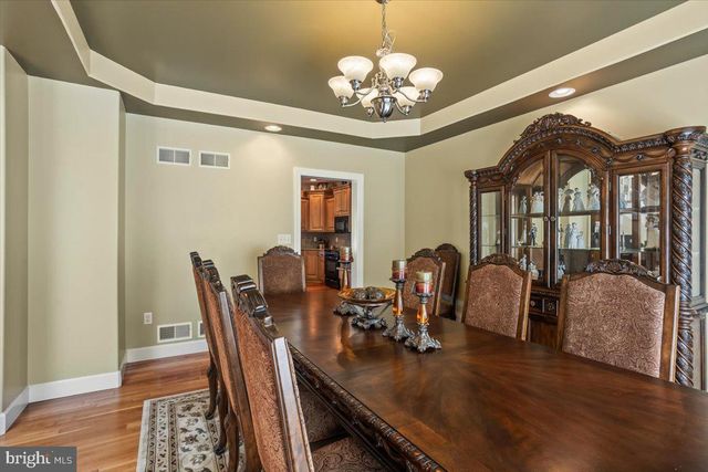 304 IRON VALLEY DR, Lebanon, PA 17042
