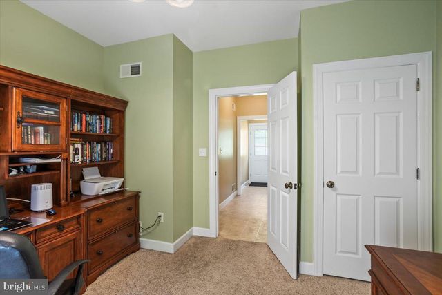 304 IRON VALLEY DR, Lebanon, PA 17042