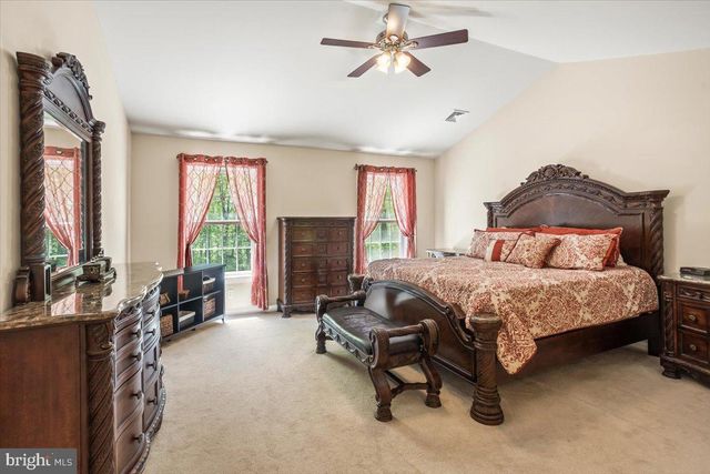 304 IRON VALLEY DR, Lebanon, PA 17042