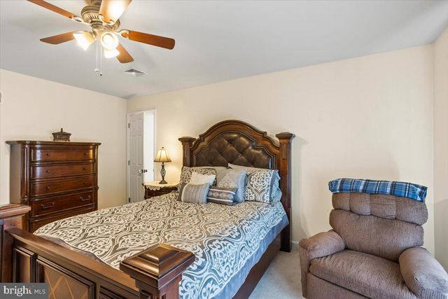 304 IRON VALLEY DR, Lebanon, PA 17042