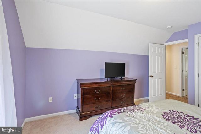 304 IRON VALLEY DR, Lebanon, PA 17042